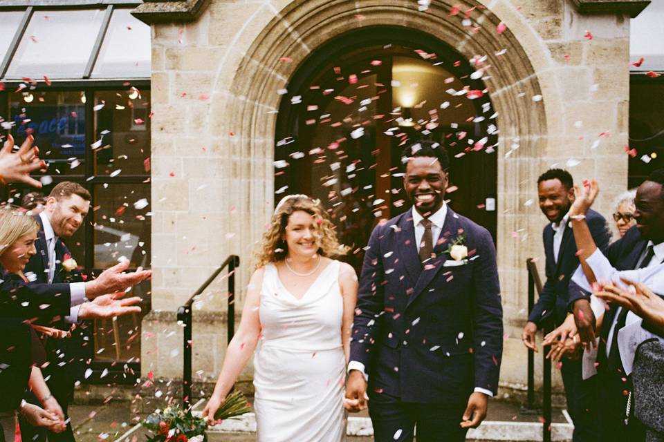 R & L, confetti moment