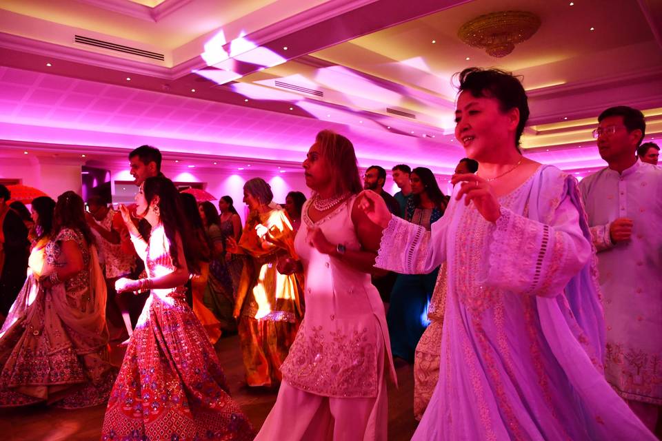 E & R, Sangeet, London