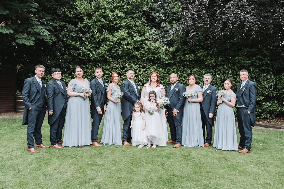 The stunning wedding party