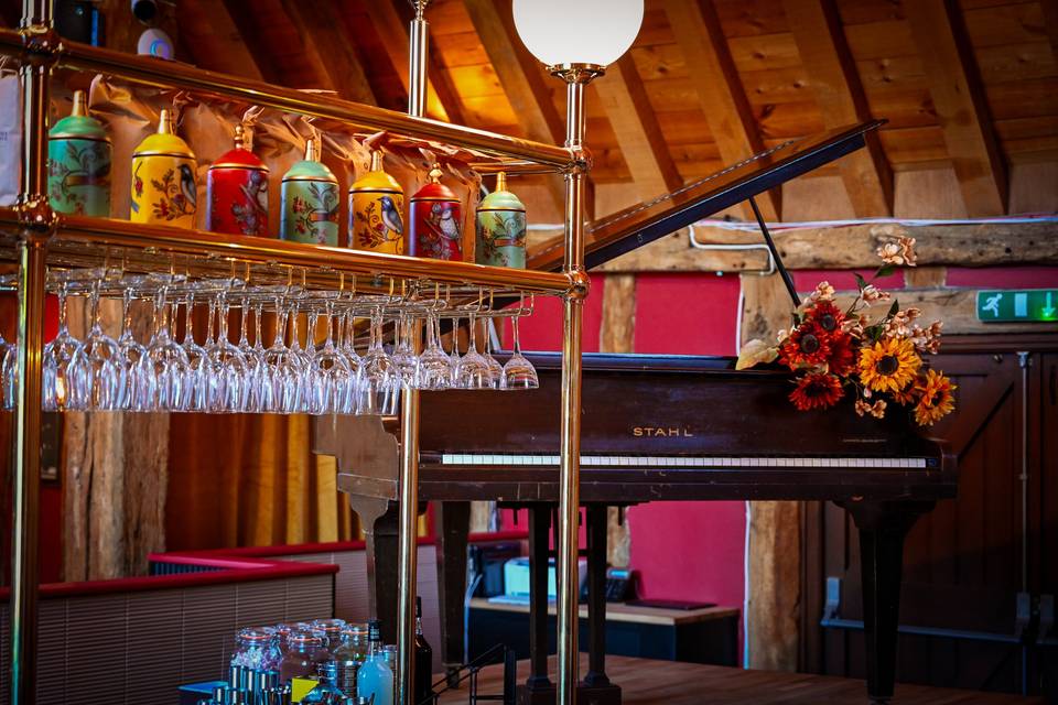 Bar side
