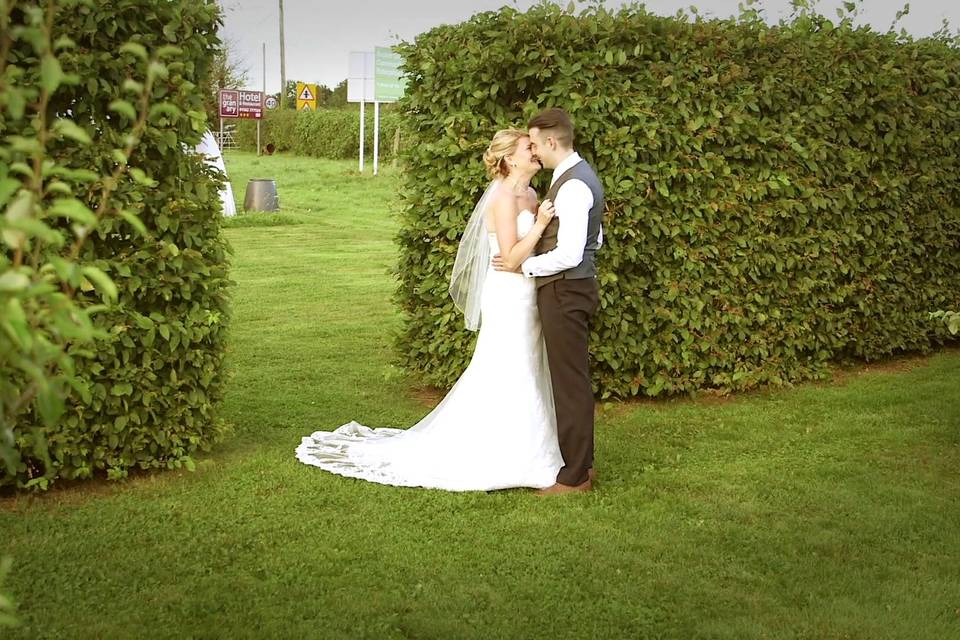 Garden of romance - DG Wedding Videos