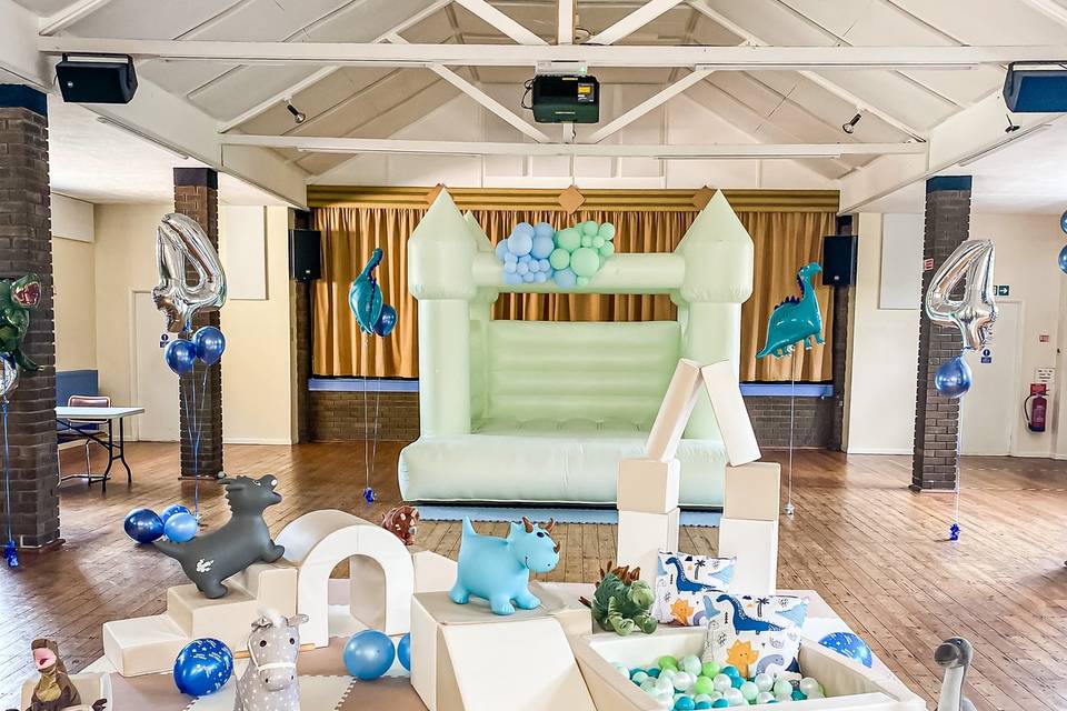 Dinosaur-themed wedding set-u