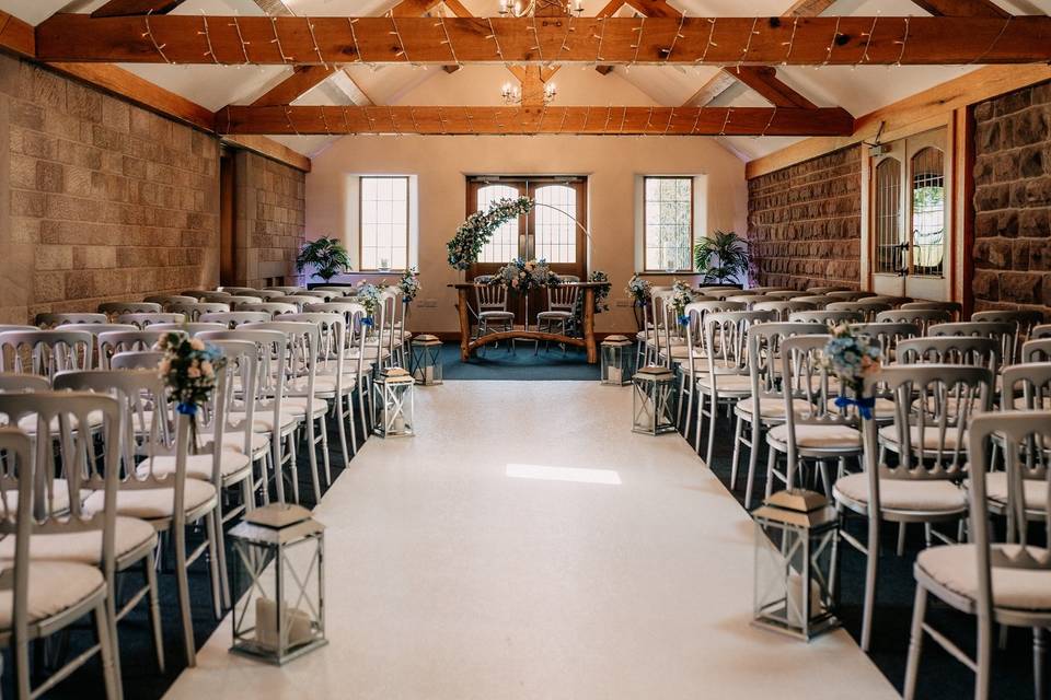 Oak Barn ceremony