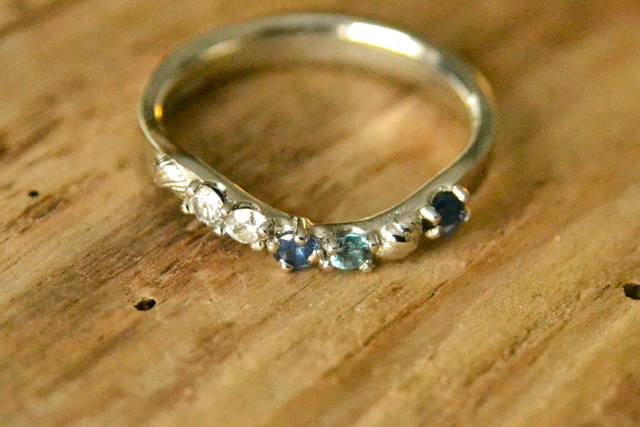 Custom gemstone set