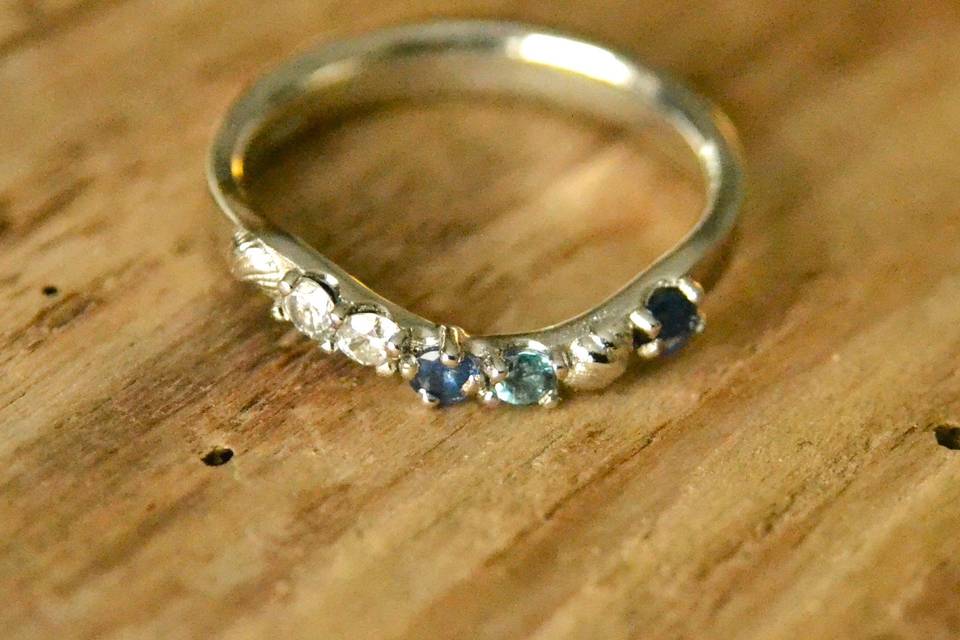 Custom gemstone set