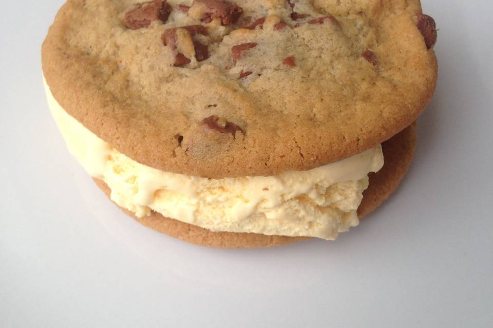 Cookie ice cream sandwich