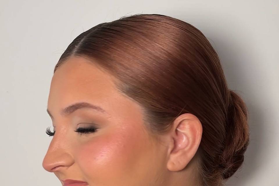 Medium glam