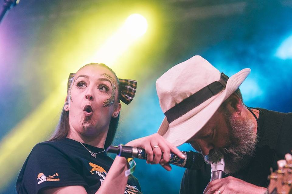 Singer and Guitarist