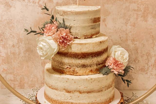 Crumbs N' Roses Wedding Cakes