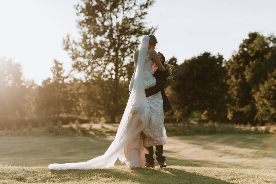 Bride lift