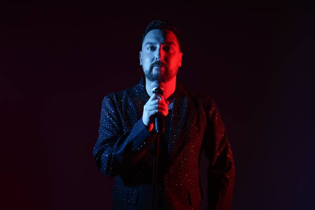 Kriss James - Live Vocalist