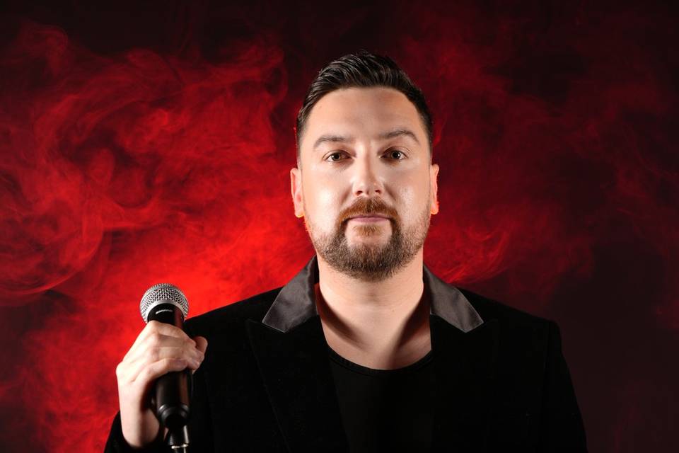 Kriss James - Live Vocalist