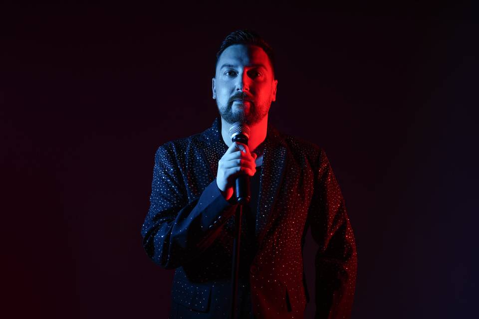 Kriss James - Live Vocalist