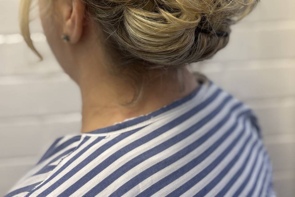 Party Short hair up do!