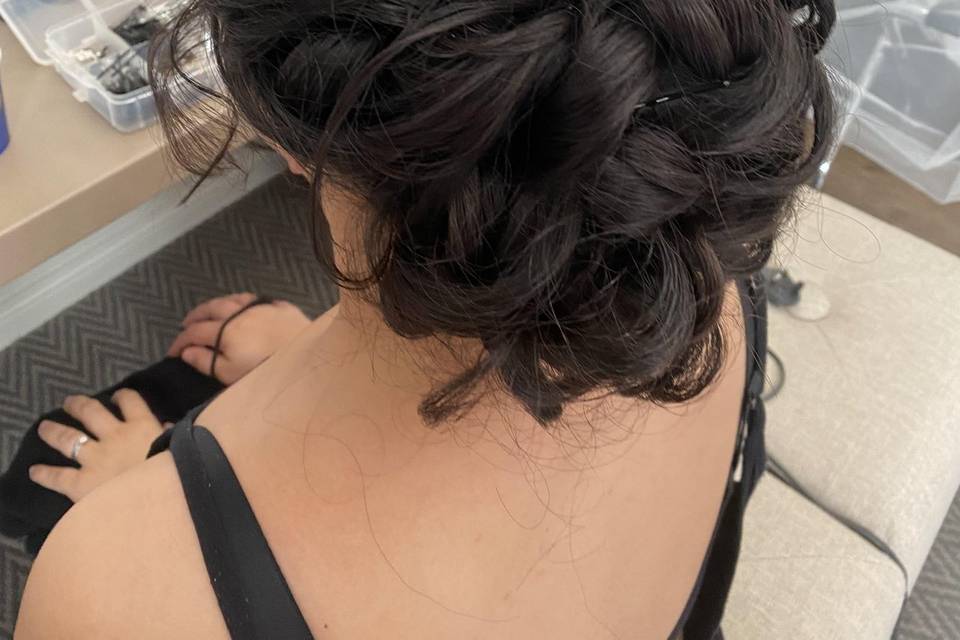 Structured curled in an up do