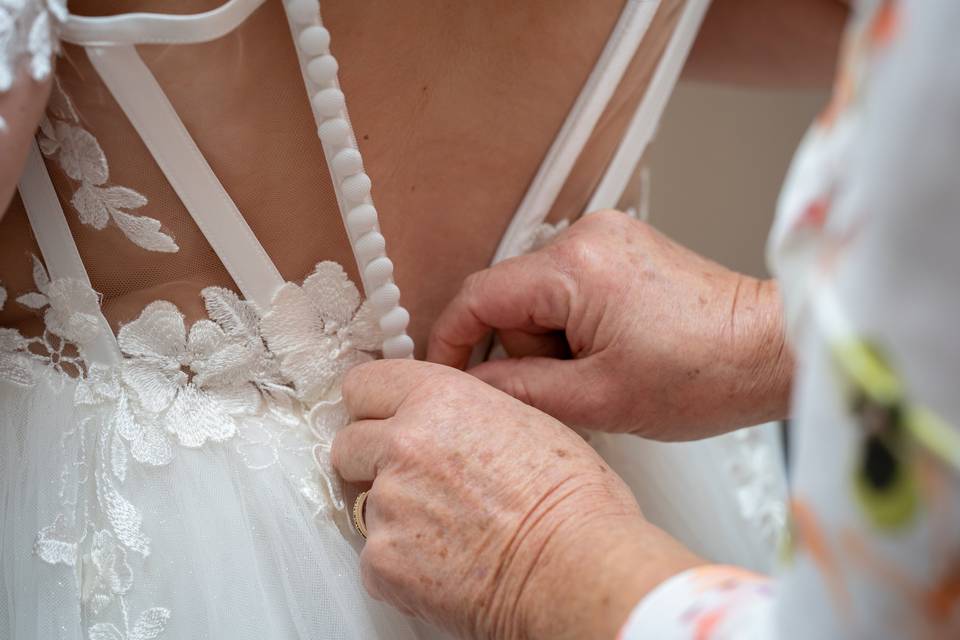 Button up wedding dress