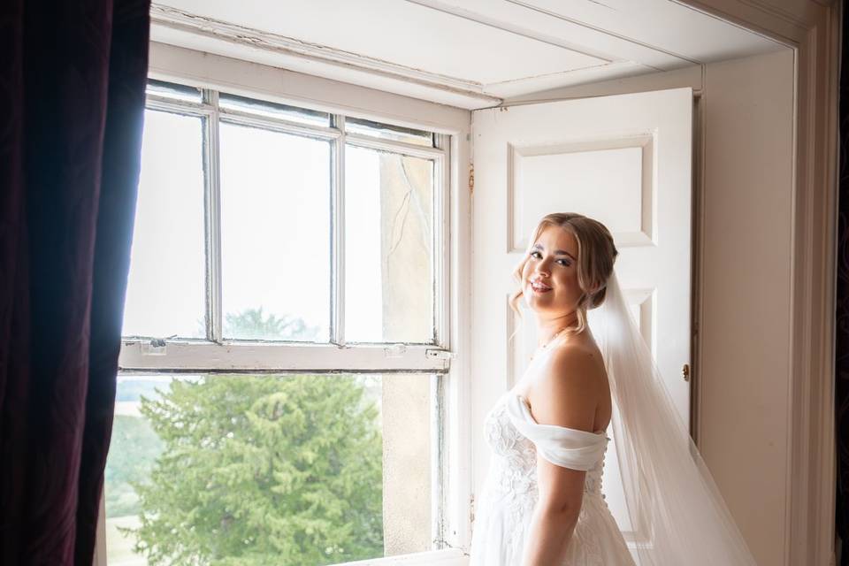 Bride before first look