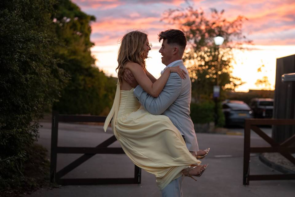 Bridesmaid lift