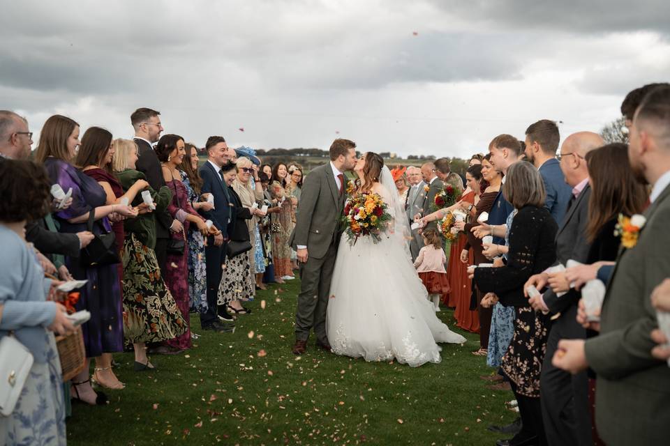 Spicer Manor confetti