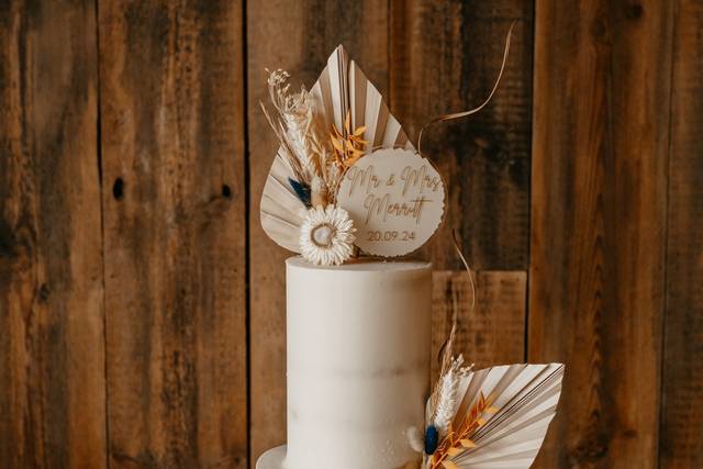 2 tier semi naked cake