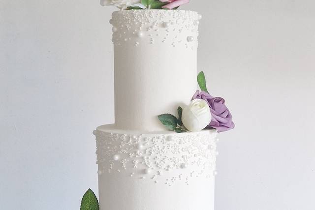 2 tier buttercream cake