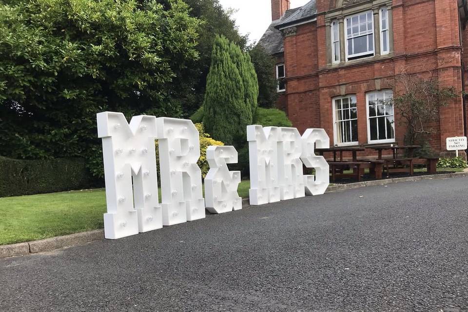 Mr & Mrs letters