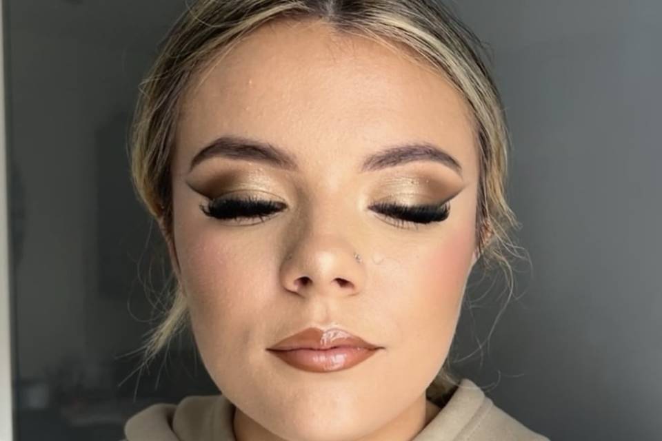 Heavy glam 🤎