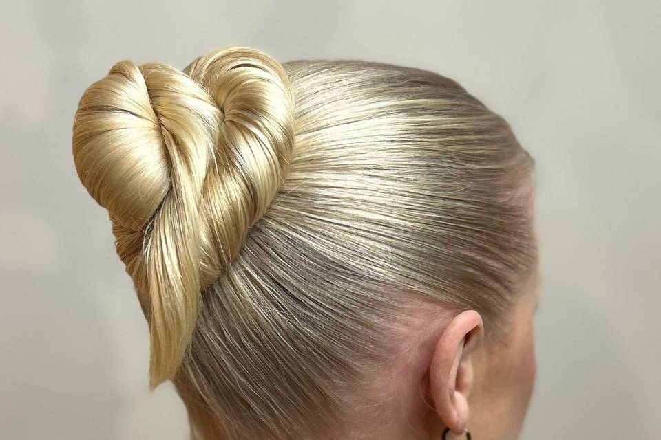 Sleek mid height bun