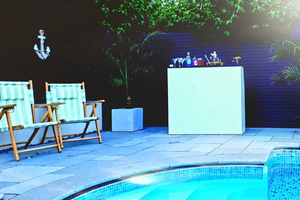 Pool party