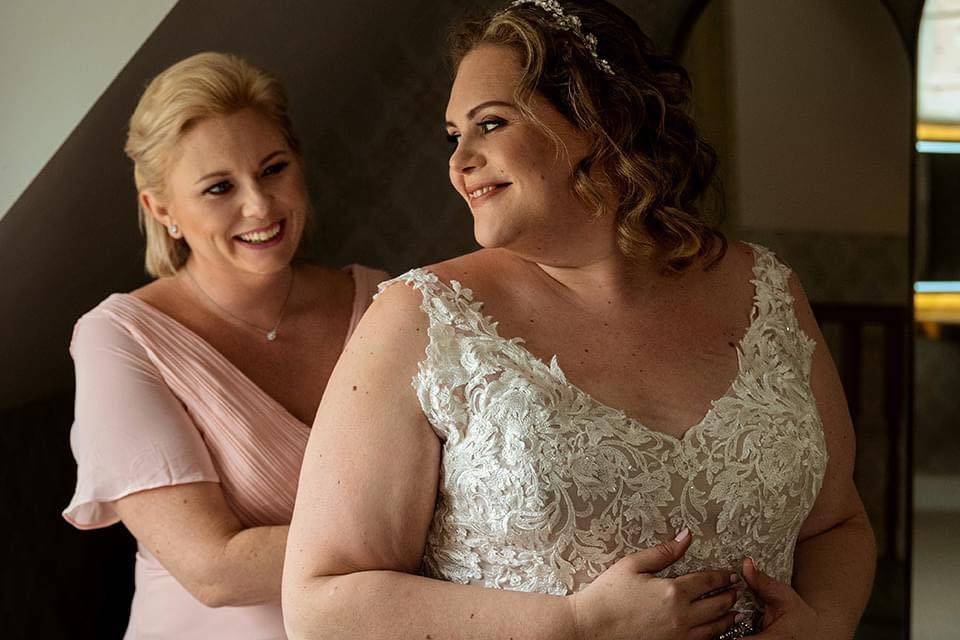 A Bassmead Manor Barn Bride