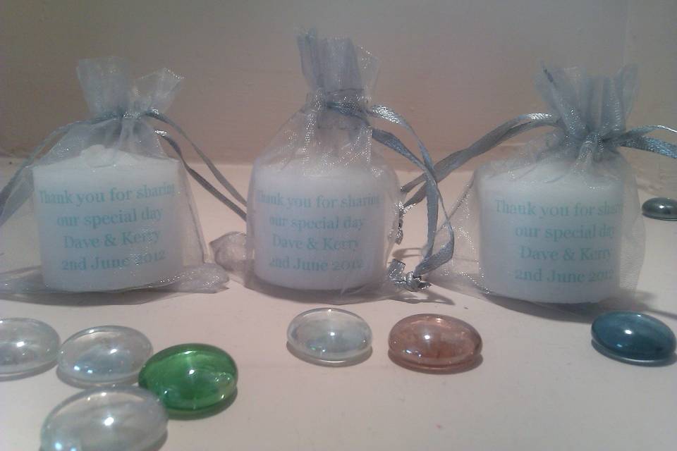 Personalised candle favour