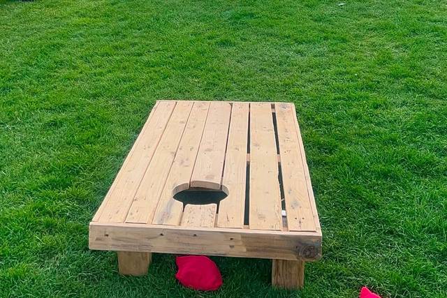 Corn Hole Toss