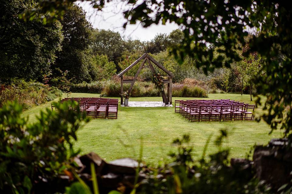 Outdoor weddings