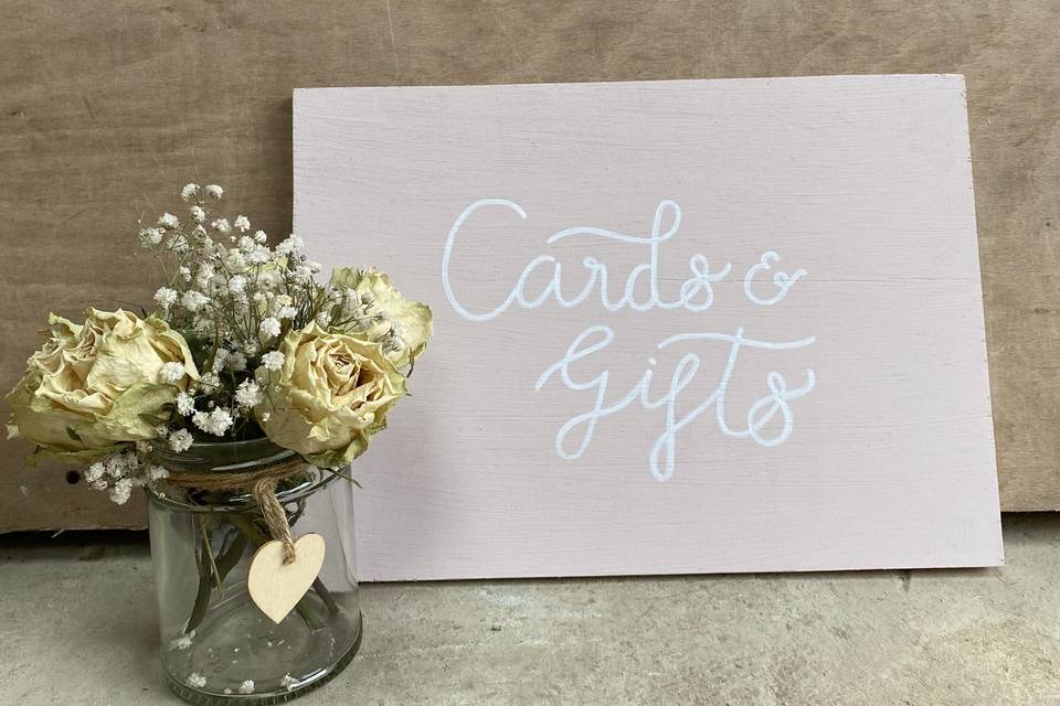 Wooden cards & gifts sign