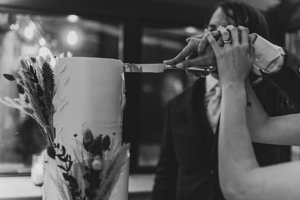 Cake cutting