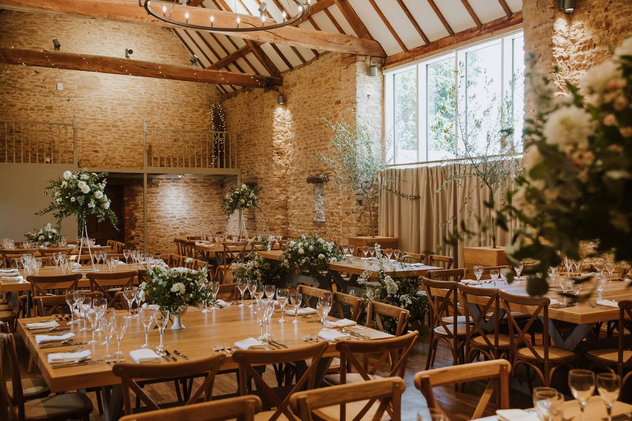 The Great Barn Aynho, Oxfordshire - Updated prices | hitched.co.uk