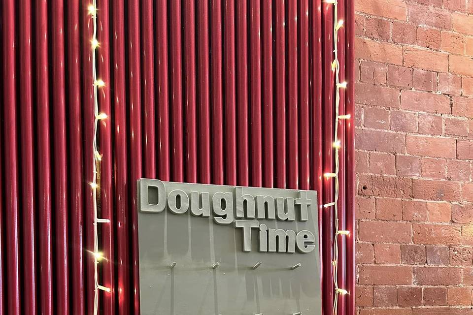 Doughnut Wall