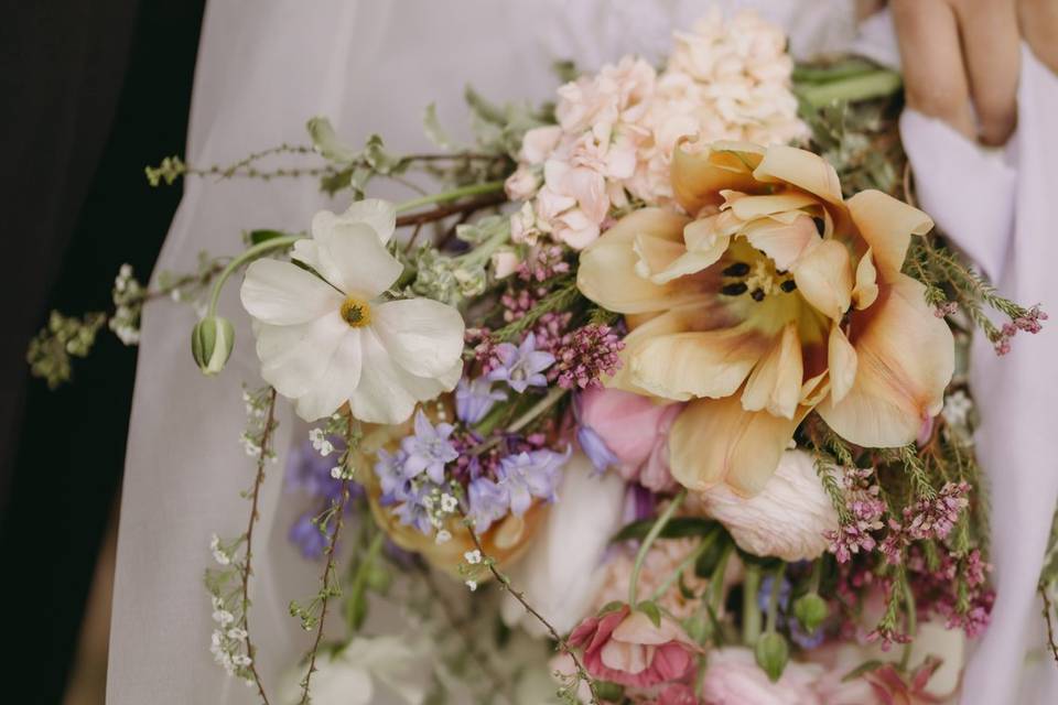 Pastel spring bouquet