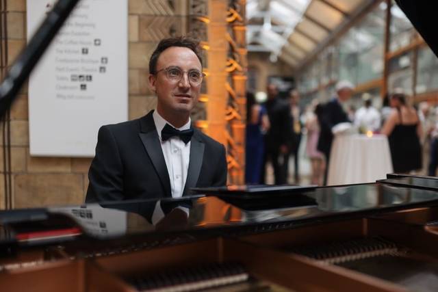 Charlie Myers - Wedding Pianist