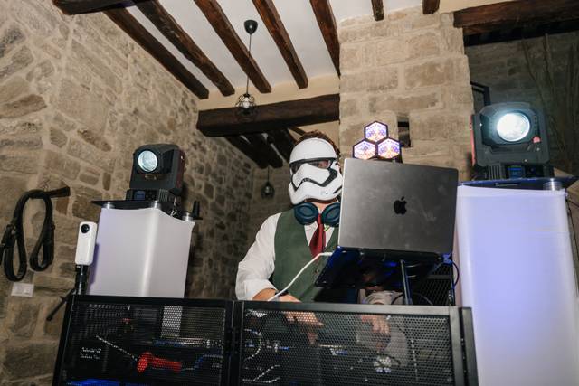 When the groom loves Star Wars