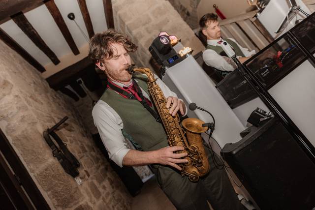 Sax & DJ