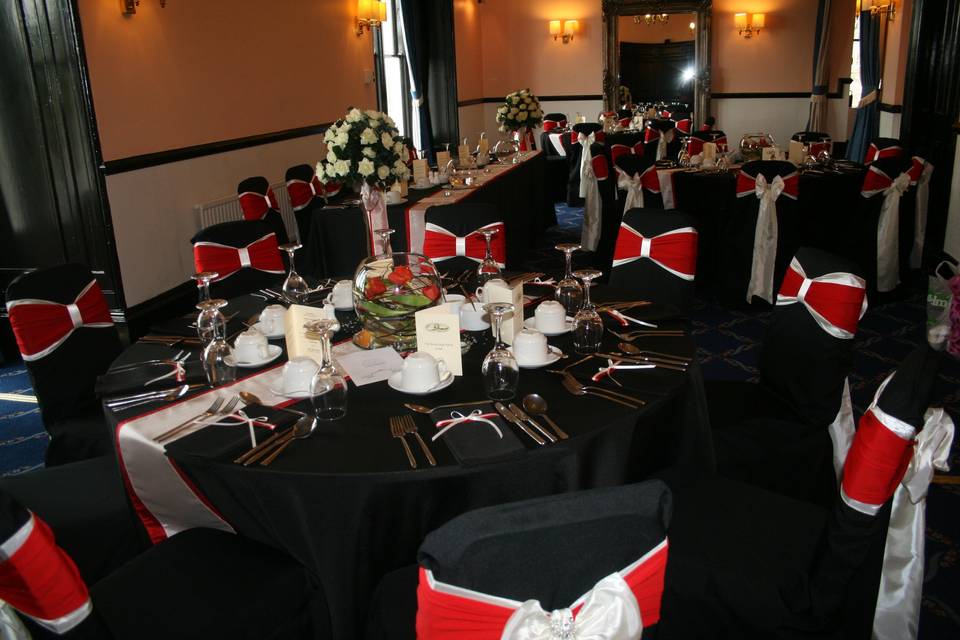 Black linen with ivory and red