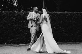Pretty In Preloved Bridal