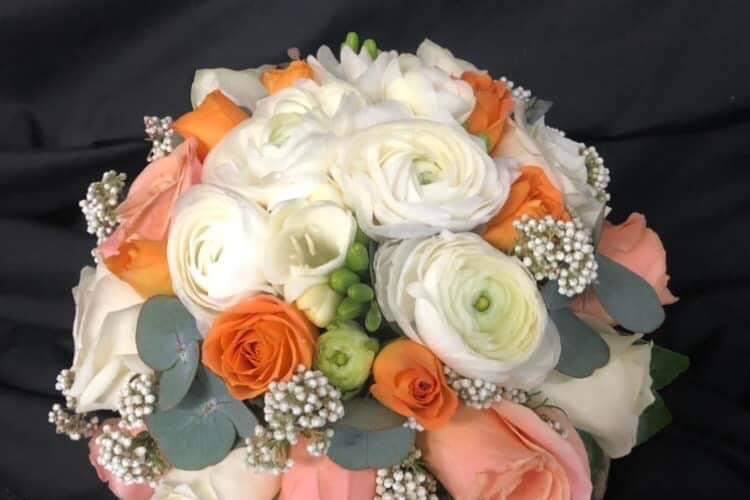 Hand tie bouquet