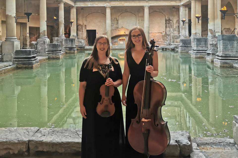 Serenity String Duo ROMAN bath