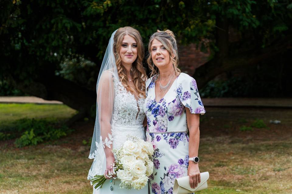 Bride & Bestie