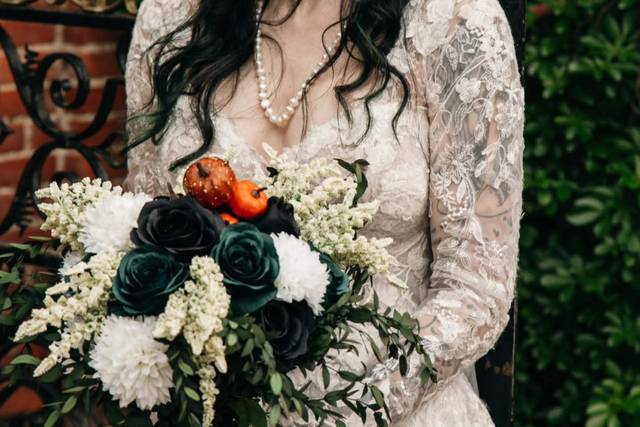 Autumn alt bride