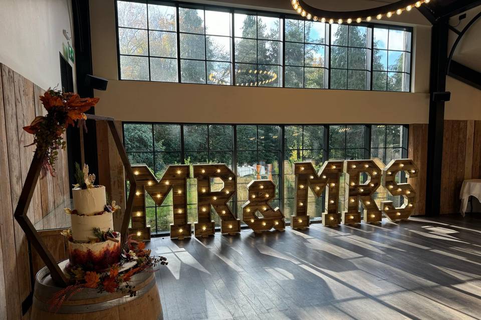 Rustic Mr & Mrs Letters