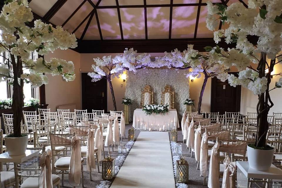 Ceremony room dressing