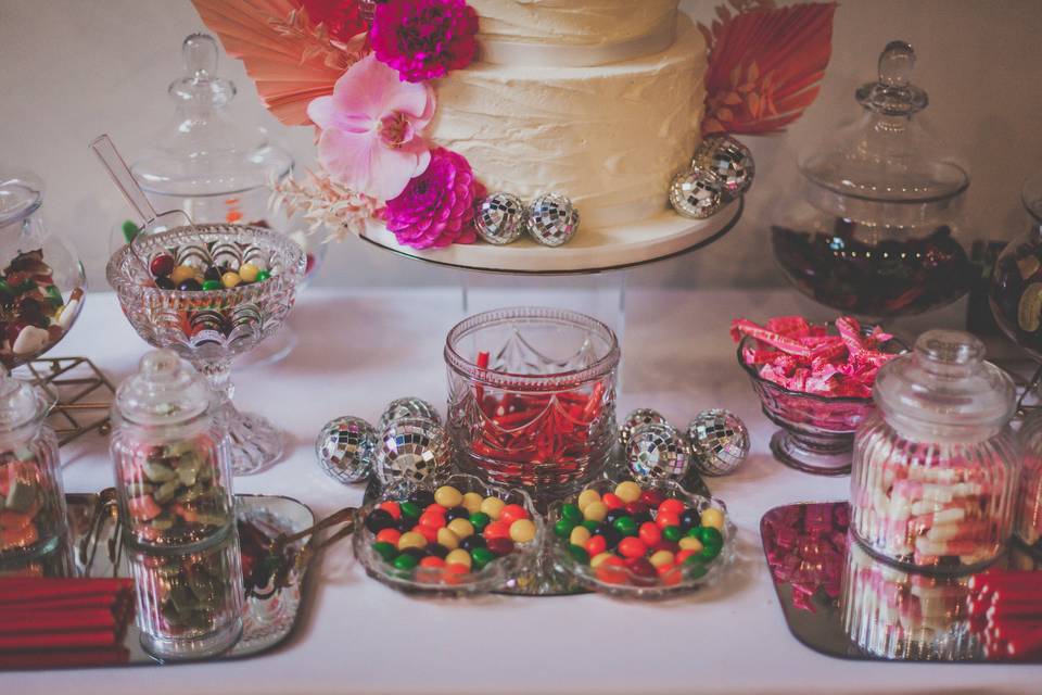 Sweet table scape set up